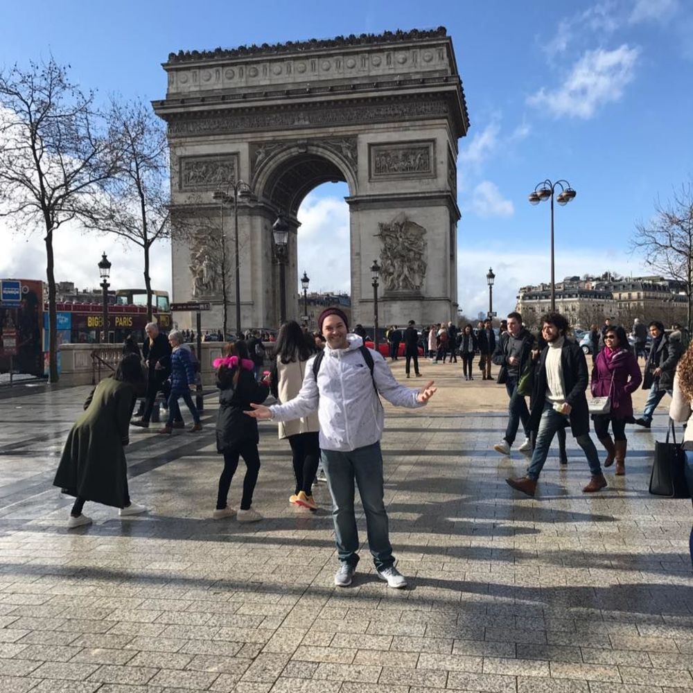 Meet your Posher, Simon